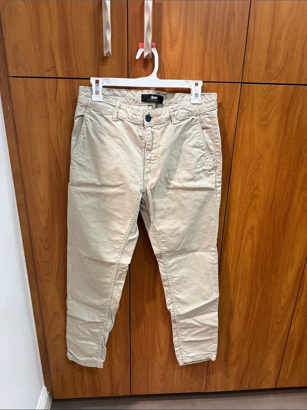 Zara Men’s Chino Pants in Light Beige